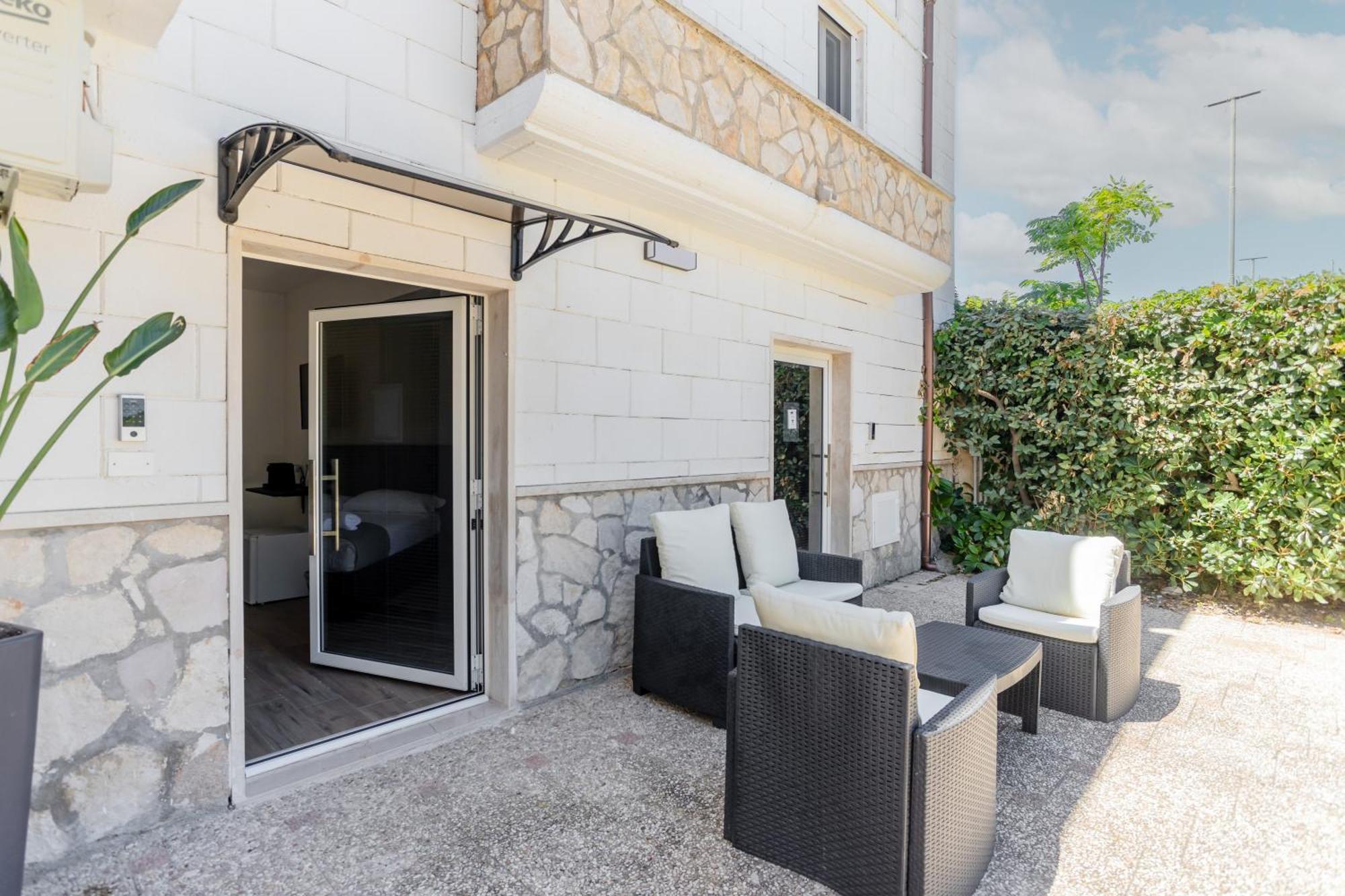Pietramare Luxury Suites Bari Exteriér fotografie